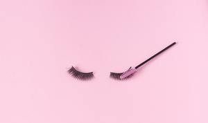 Wimperlijm aanbrengen en verwijderen