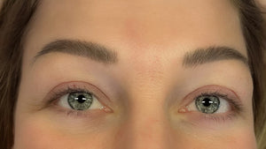 Before Close Up van groen grijze ogen voor wimperextensions B krul